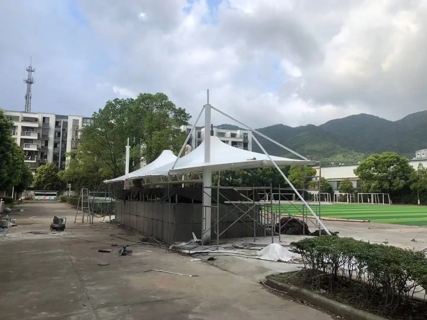 2026年贵州台江停车棚球场棚改造纪实：老旧雨棚换新，运维压力怎么降